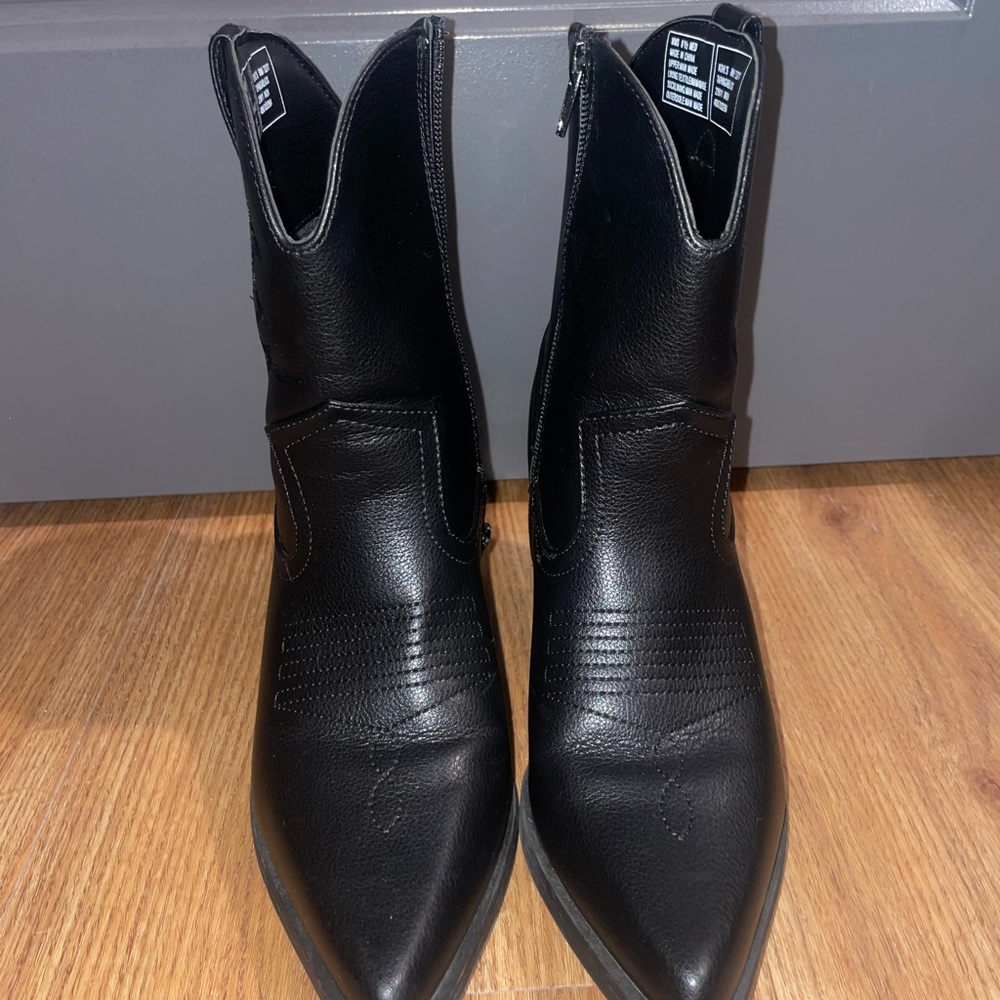 Black Women's Cowgirl Boots